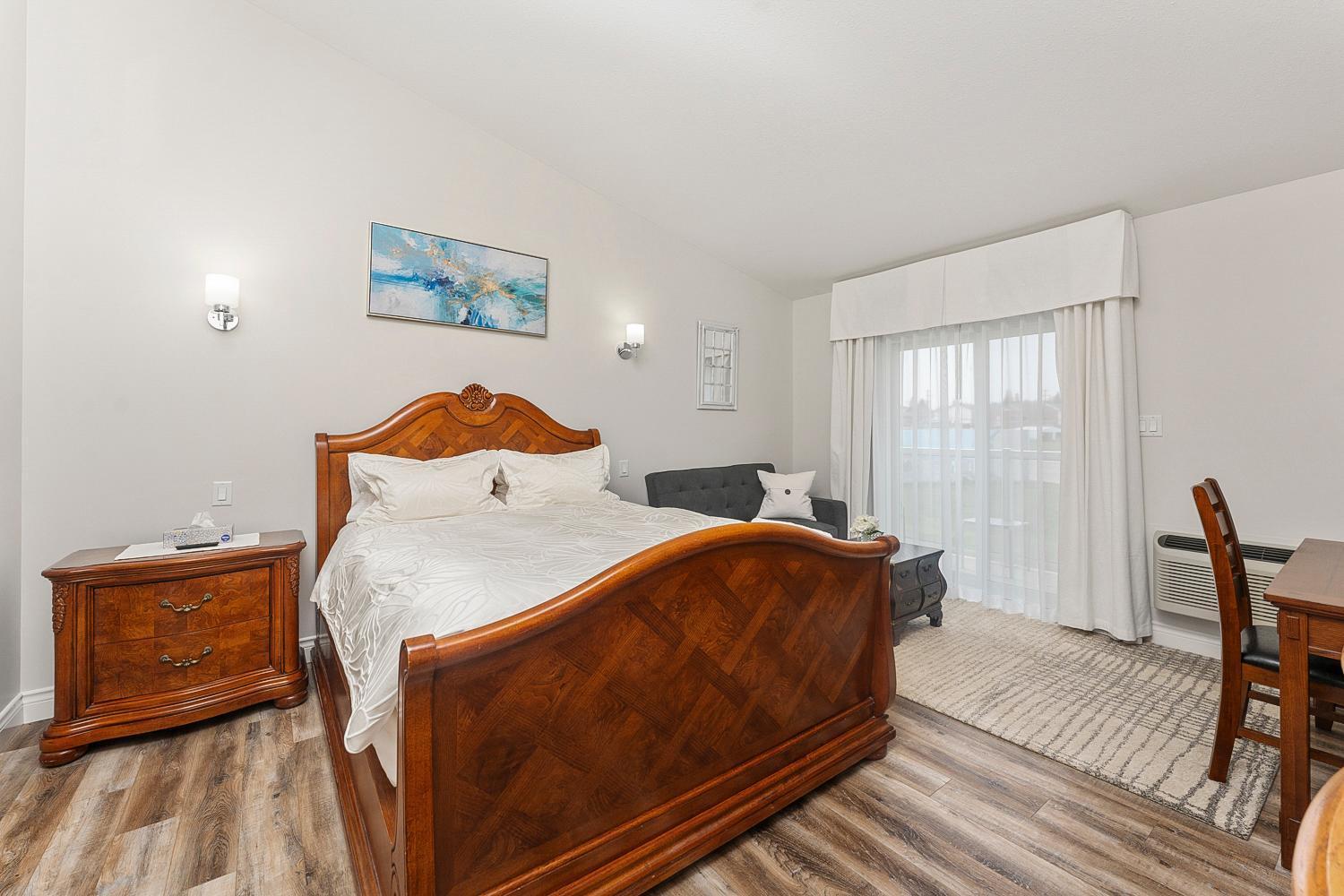 Lakeshore Inn Cold Lake Ngoại thất bức ảnh
