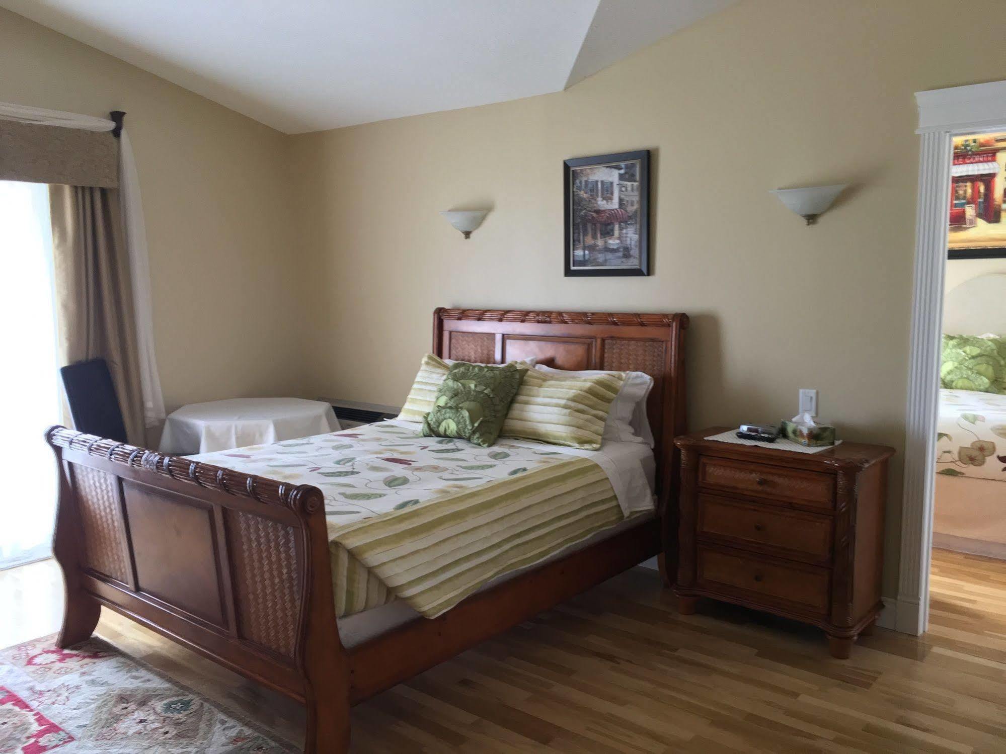 Lakeshore Inn Cold Lake Ngoại thất bức ảnh
