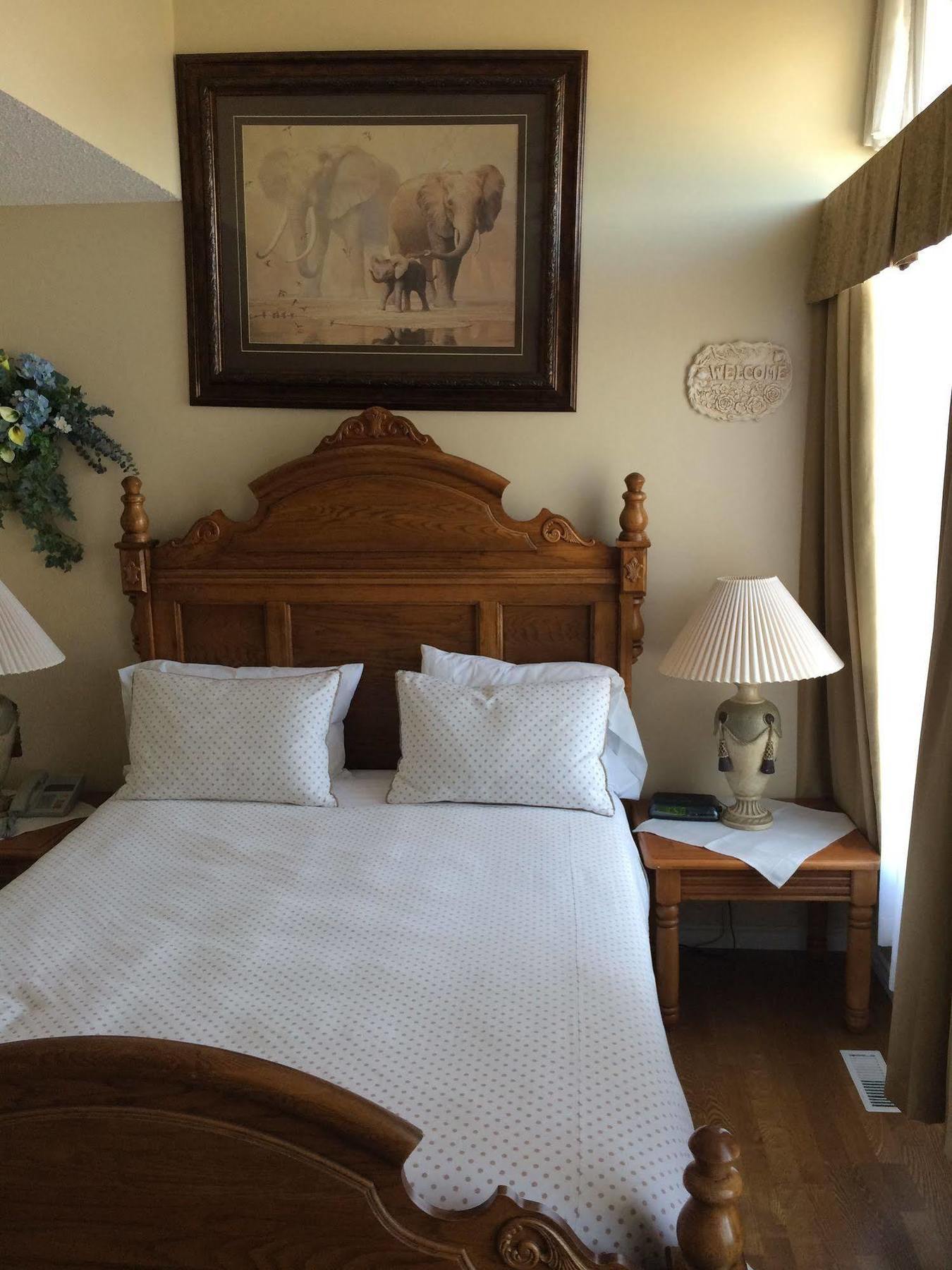 Lakeshore Inn Cold Lake Ngoại thất bức ảnh